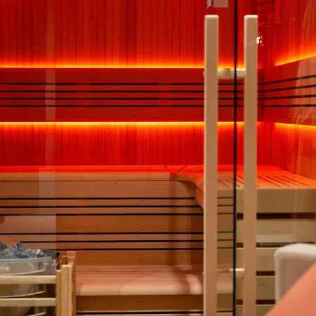 Comme Chez Soi -